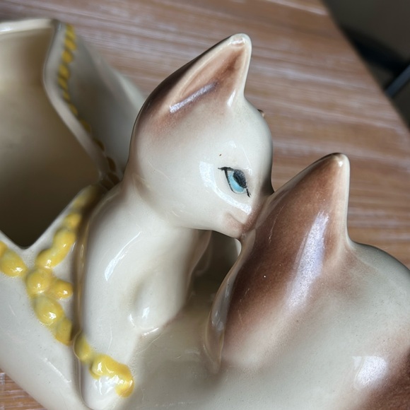 Vintage Hull Pottery Siamese Momma Cat & Kitten Planter USA - Picture 9 of 16